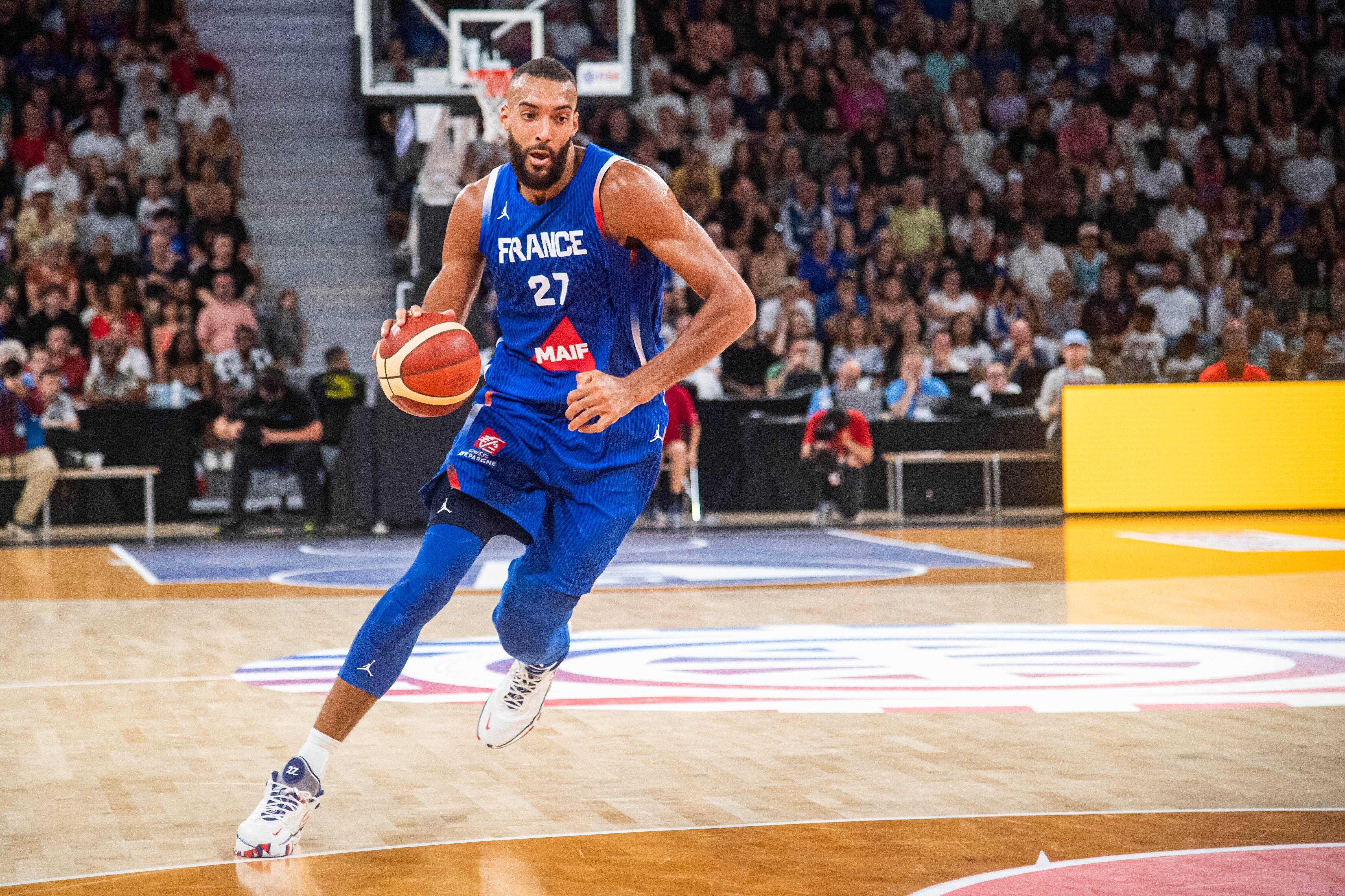 男篮名将国外实战练兵，展望挑战