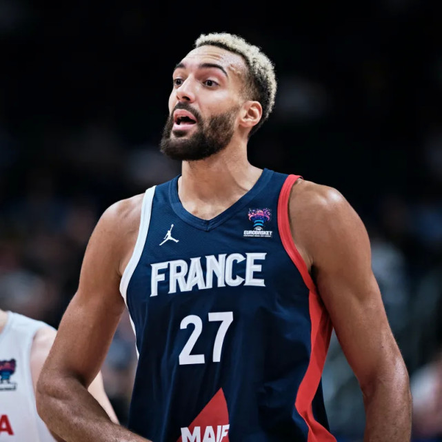 关于波兰乒乓球队险胜日本乒乓球队，马龙完成帽子戏法的信息