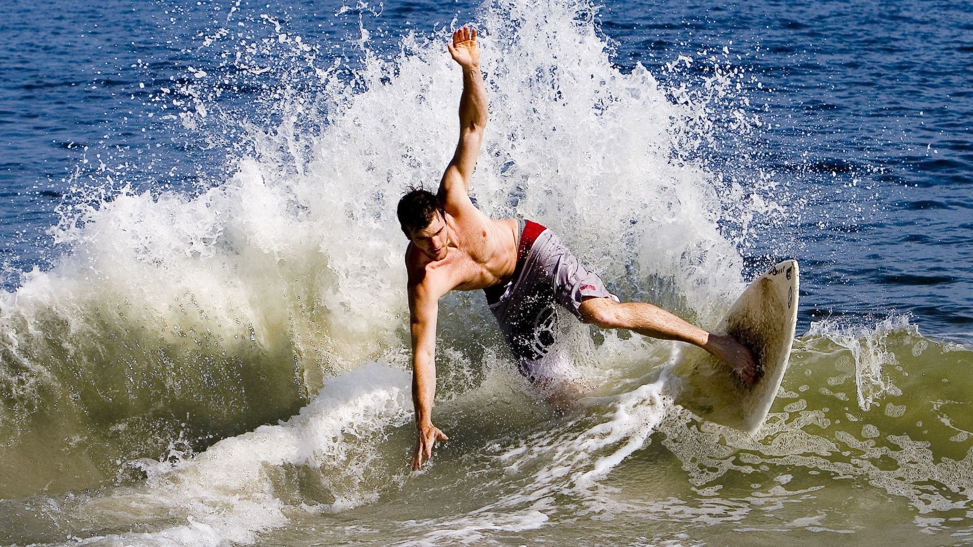 意甲焦点战之夜，巴尔韦德关键战不手软，助球队锁定胜局