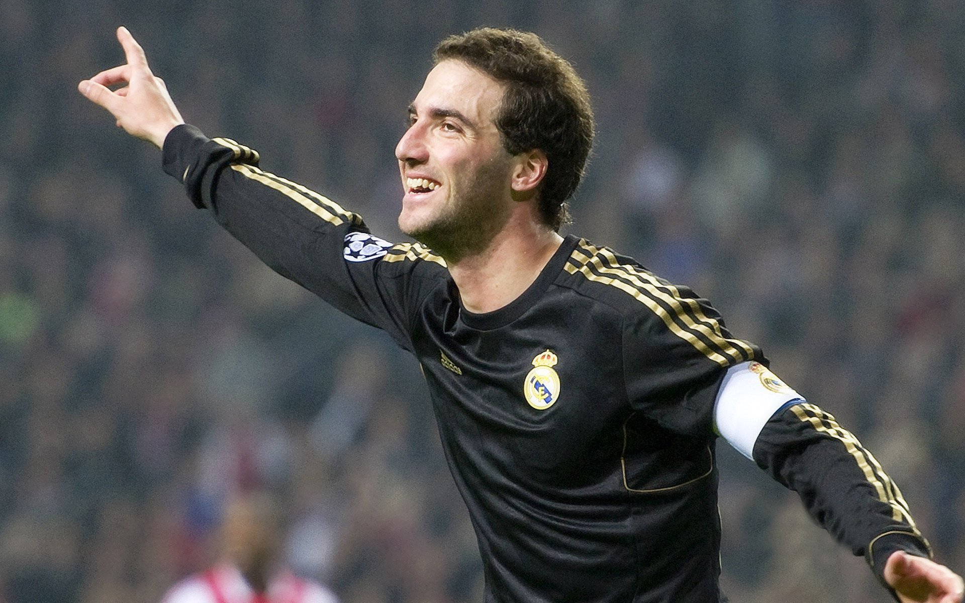 年度焦点之战之夜,格纳布里存在感拉满